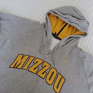 Nike team quarter zip hoodie